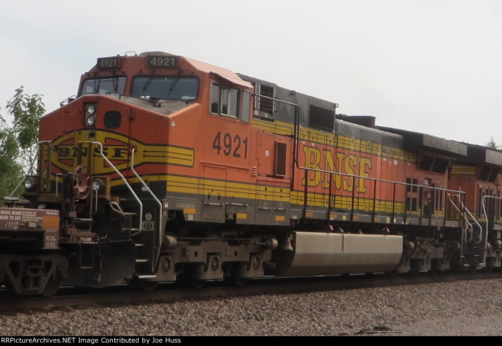 BNSF 4921